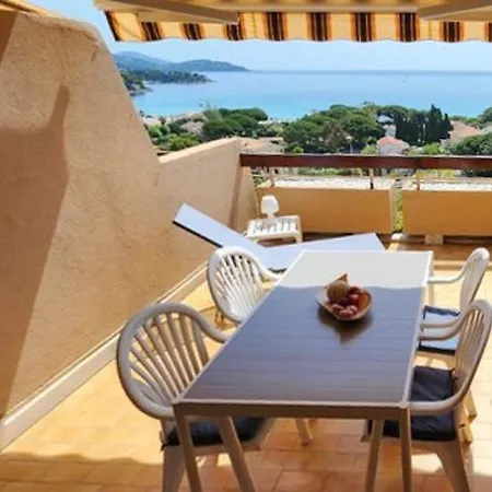 T2 Pour 4 Personnes Avec Terrasse, Vue Mer, Parking - Fr-1-803-36 * Le Lavandou